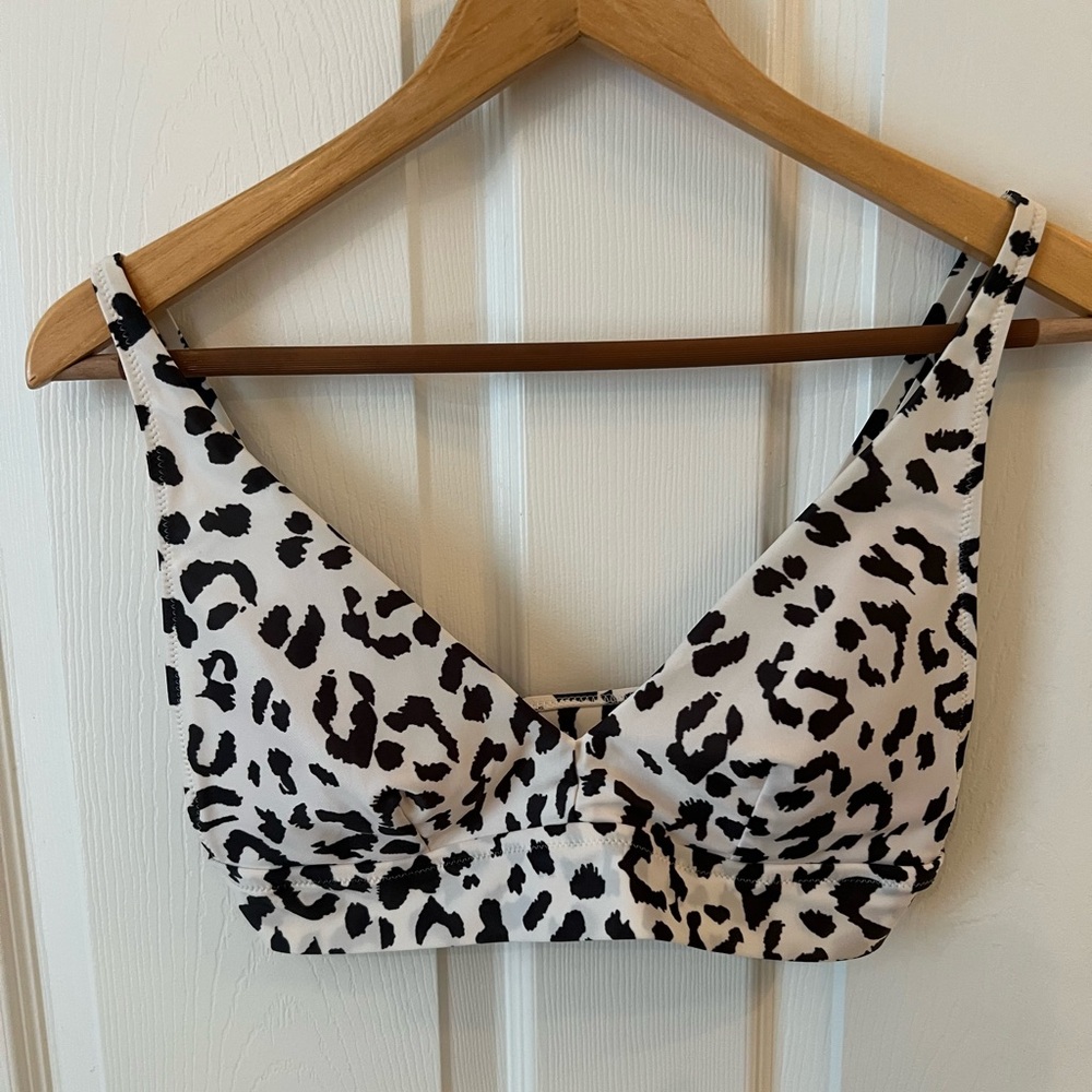 Aerie Leopard Padded Bikini Swimsuit Top Size Medium